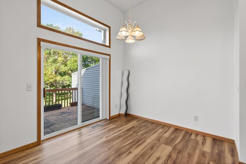 6406 157th St W, Apple Valley, MN, 55124-6008 | Card Image