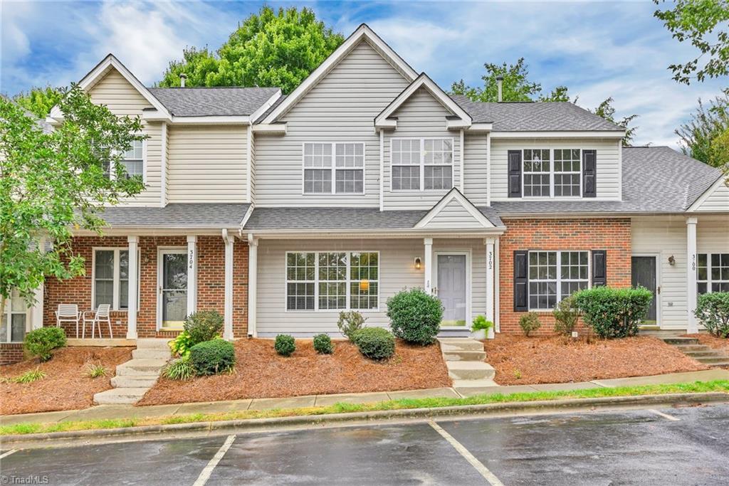 Winborne Ln, Greensboro, NC 27410