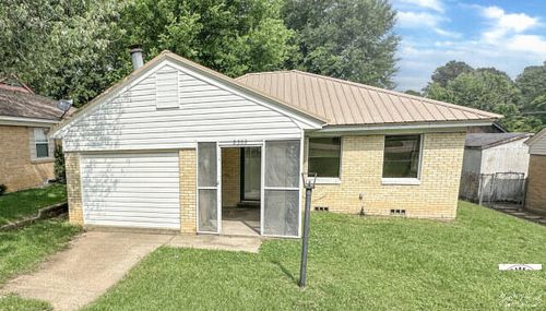 2302 N Akin, Texarkana, TX, 75501 | Card Image