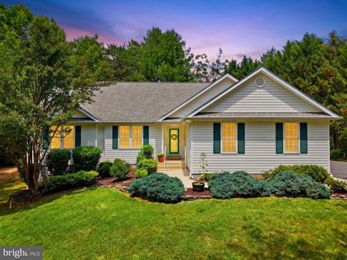 9133 Anchor Rd, Culpeper, VA, 22701-7992 | Card Image