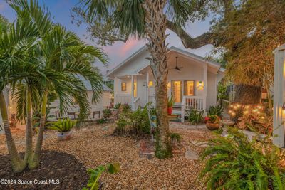 216 Florida Avenue, House other with 3 bedrooms, 2 bathrooms and null parking in New Smyrna Beach FL | Image 3