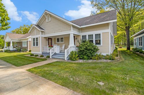 23 Kenneth, Pentwater, MI, 49449-7529 | Card Image