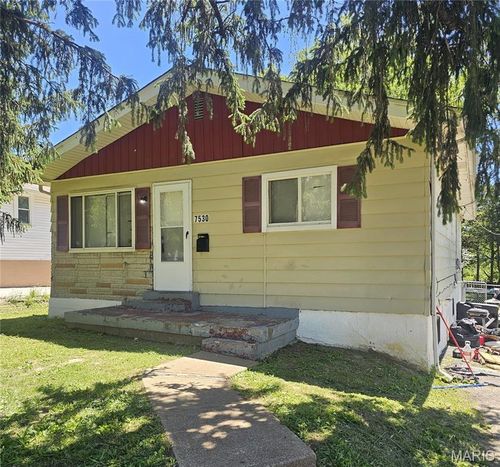 7530 Trenton Avenue, University City, MO, 63130 | Card Image