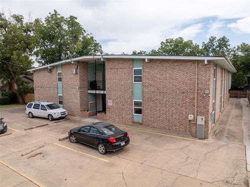 510 Texas St, Denton, TX, 76209-0306 | Card Image