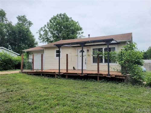 676 Lynn Ln, Lonedell, MO, 63060-1268 | Card Image
