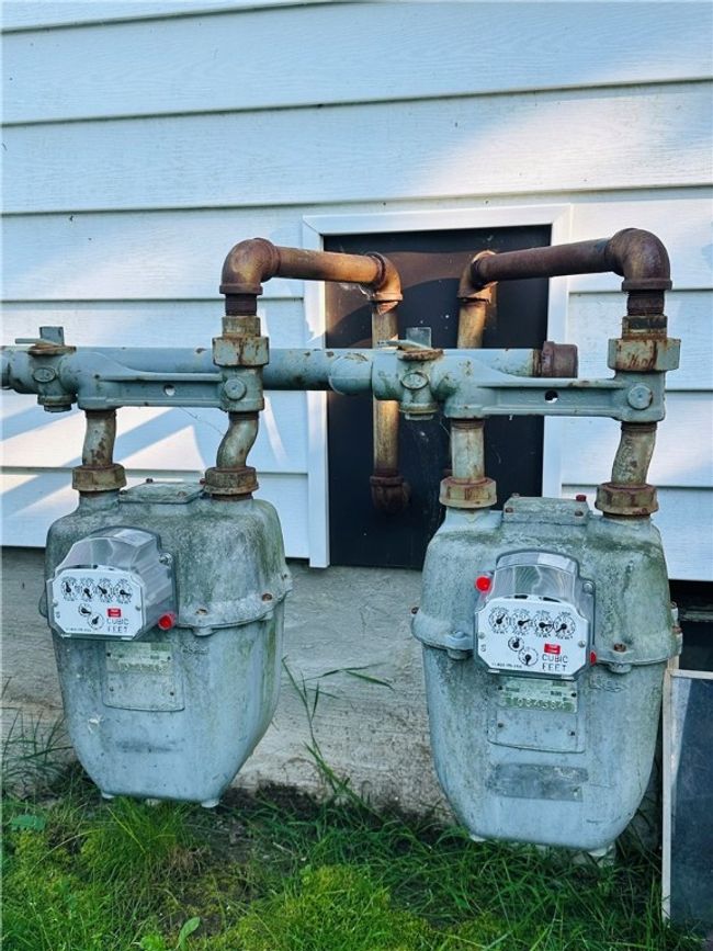 94 N Division St, Home with 5 bedrooms, 2 bathrooms and null parking in Auburn NY | Image 34