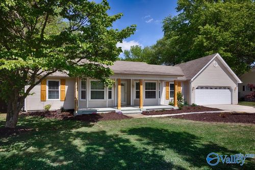 317 Big Oak Ln, Madison, AL, 35758-8305 | Card Image