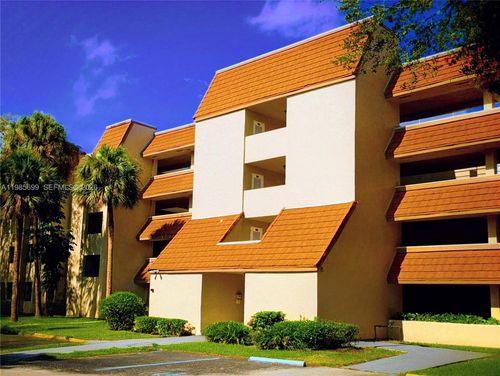 8-601 Ives Dairy Rd, Miami, FL, 33179-5487 | Card Image