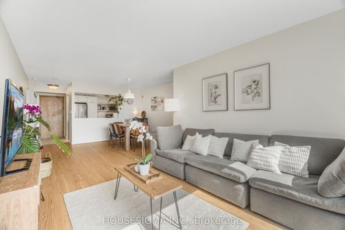 438-22 Southport St, Toronto, ON, M6S4Y9 | Card Image