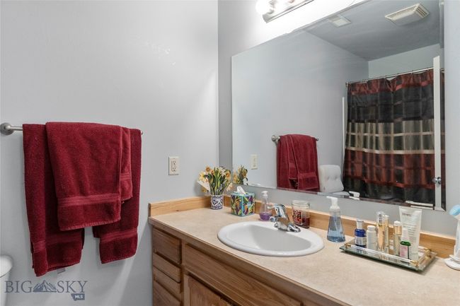 Upstair full bathroom | Image 33