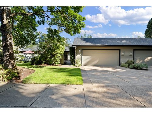 1147 Spyglass Dr, Eugene, OR, 97401-7601 | Card Image