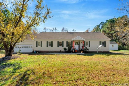 127 Cumbia Ln, Brodnax, VA, 23920-2445 | Card Image