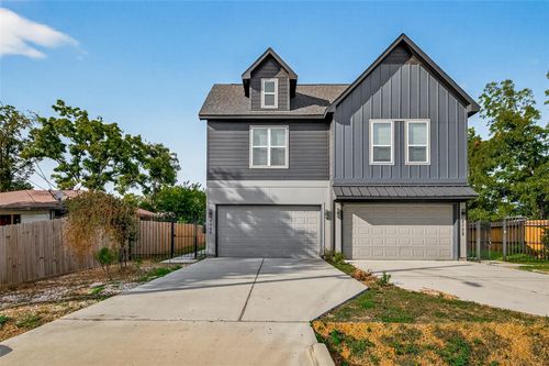 a-808 Fortune St, Houston, TX, 77088-6318 | Card Image