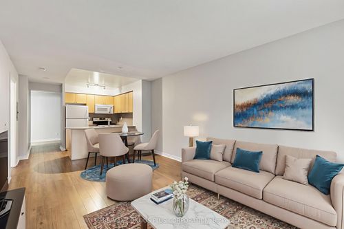 911-763 Bay St, Toronto, ON, M5G2R3 | Card Image