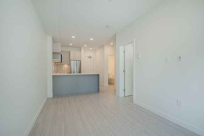 102 - 10777 138 Street, Condo with 1 bedrooms, 1 bathrooms and 1 parking in Surrey BC | Image 14