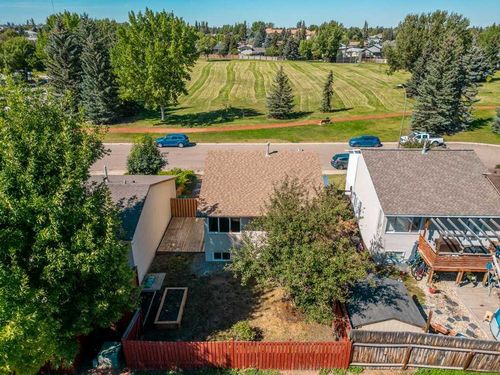 8 Columbia Bay W, Lethbridge, AB, T1K5A7 | Card Image