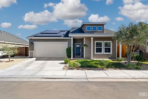 9802 Crystal Falls Ln, Shafter, CA, 93263-2284 | Card Image