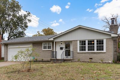 7449 E 30th Street, House other with 3 bedrooms, 2 bathrooms and null parking in Tulsa OK | Image 2