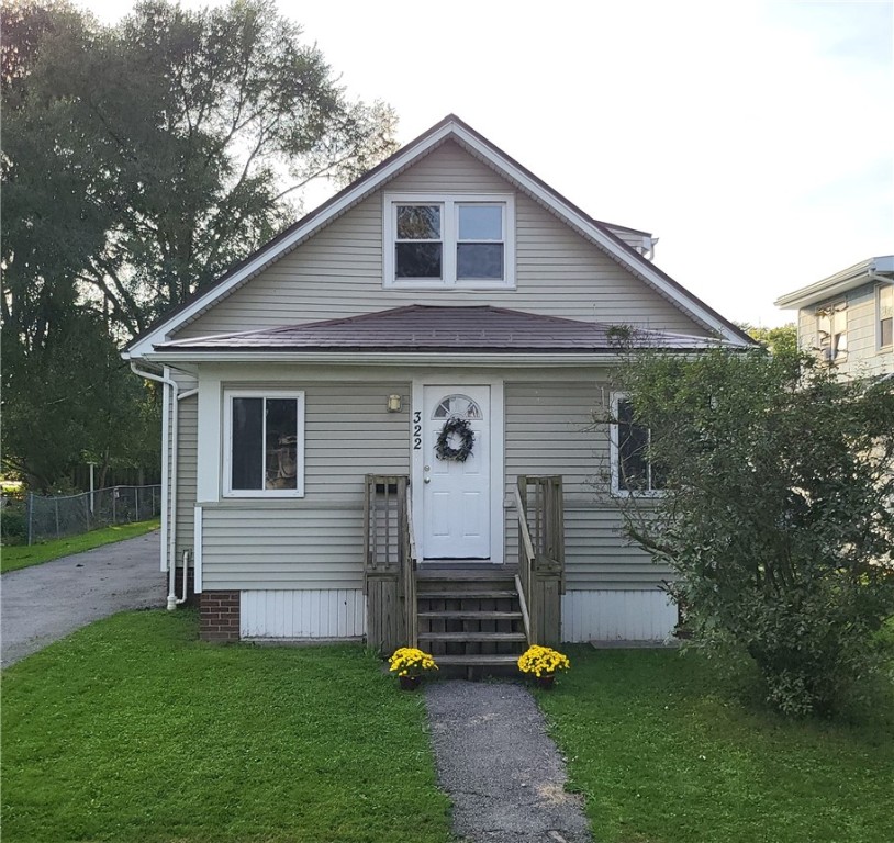 Crestwood Blvd, Rochester, NY 14624