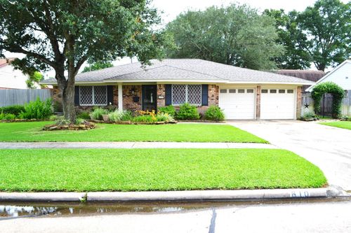 610 E X St, Deer Park, TX, 77536-3724 | Card Image