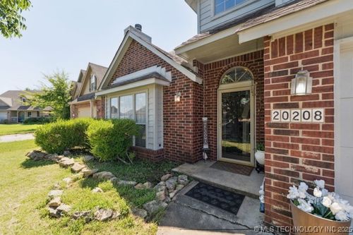 20208 37th St, Broken Arrow, OK, 74014-1755 | Card Image