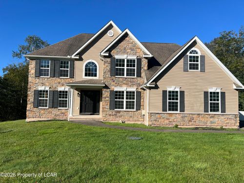 129 Doria Dr, Blakeslee, PA, 18610-7711 | Card Image