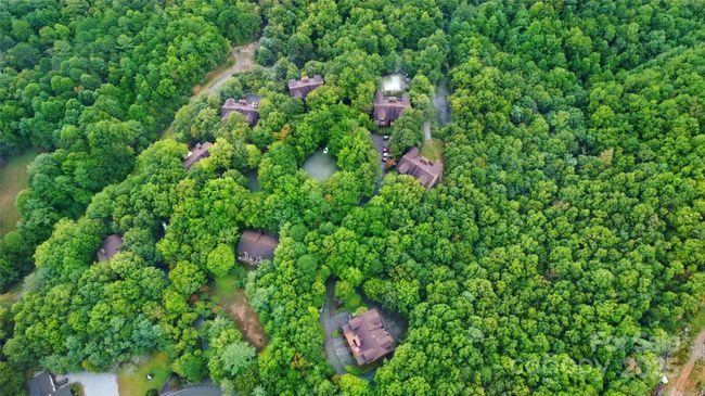 Eight buildings in Toxaway Views Condominiums | Image 35