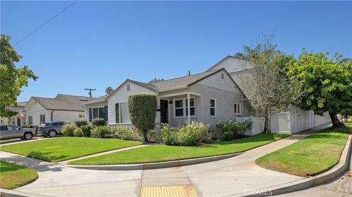 2209 Faymont Ave, Manhattan Beach, CA, 90266-4205 | Card Image