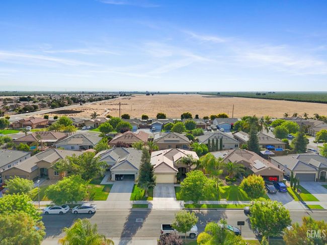 605 Cornelia St, House other with 4 bedrooms, 2 bathrooms and null parking in Wasco CA | Image 6