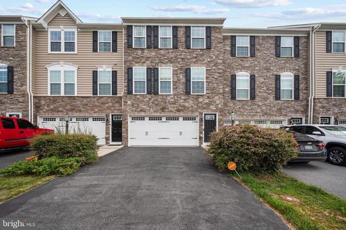 184 Trout Lily Dr, LAKE FREDERICK, VA, 22630-1905 | Card Image