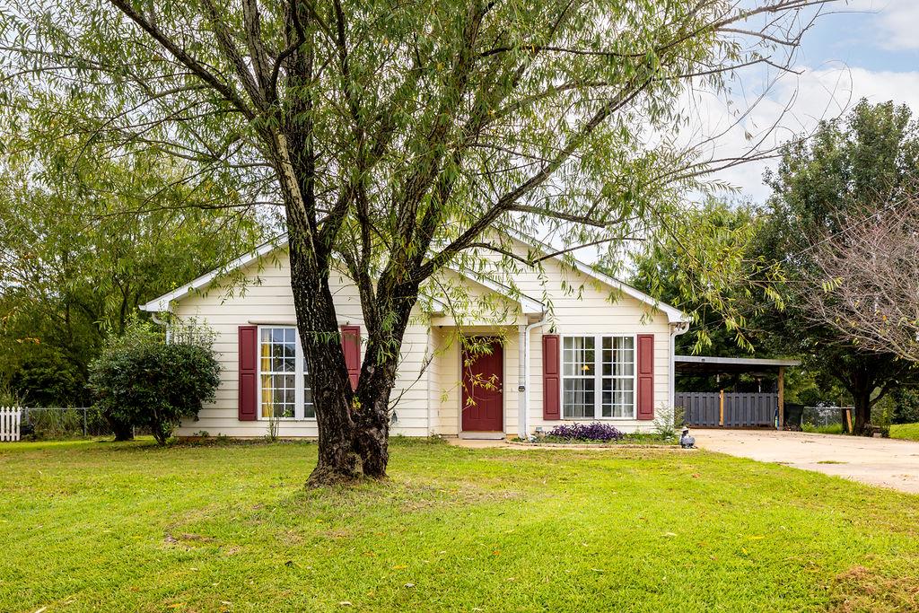 Farmbrook Dr, Fort Mitchell, AL 36856