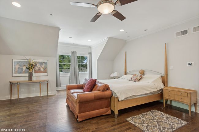 104 Walnut St, House other with 5 bedrooms, 5 bathrooms and 2 parking in Clarendon Hills IL | Image 13