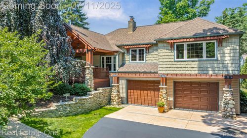25740 Farmbrook Rd, Southfield, MI, 48034-1171 | Card Image