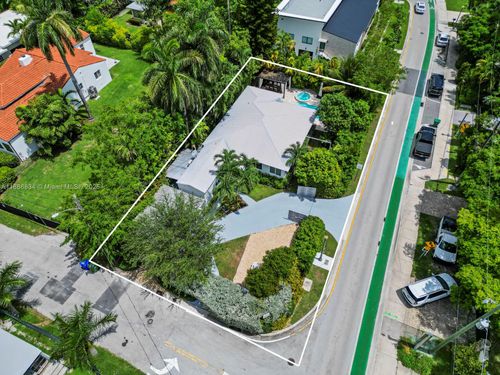 1339 S Venetian Way, Miami Beach, FL, 33139-1145 | Card Image
