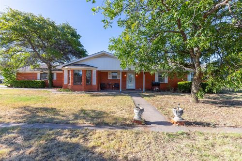 7200 Private Road 2383, Clyde, TX, 79510-6530 | Card Image