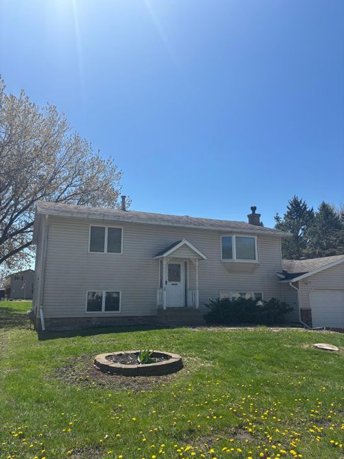409 4th St Ne, Hayfield, MN, 55940-8921 | Card Image