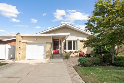 10041 S Saint Louis Ave, Evergreen Park, IL, 60805-3412 | Card Image