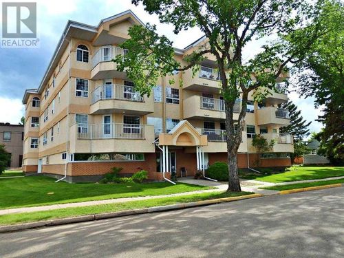 305-5101 51 Ave, Vermilion, AB, T9X1E3 | Card Image