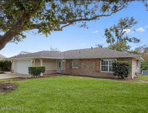 707 Holly Hills Dr, Biloxi, MS, 39532-4362 | Card Image