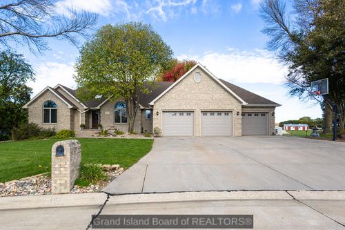 155 Donegal Rd, Aurora, NE, 68818-1431 | Card Image