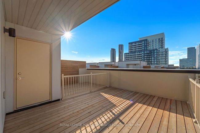 TH300 - 250 Interchange Way, Condo with 3 bedrooms, 3 bathrooms and 1 parking in Vaughan ON | Image 23