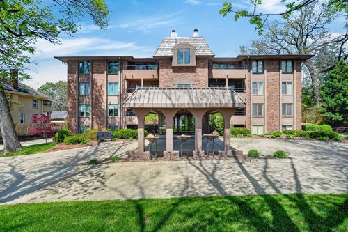 103-4323 Grand Ave, Des Moines, IA, 50312-2438 | Card Image