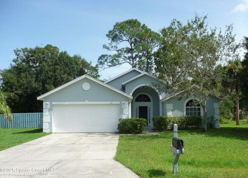 301 Alberca St Nw, PALM BAY, FL, 32907-1830 | Card Image