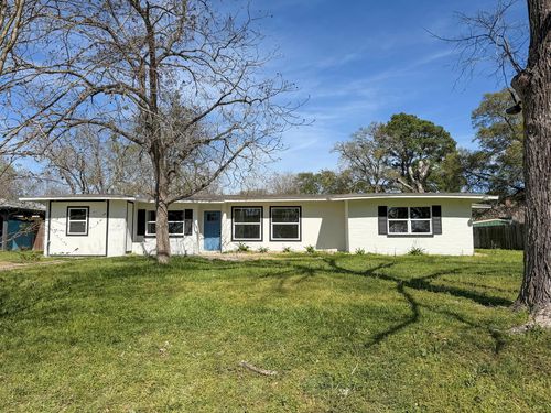 427 Wood St, Navasota, TX, 77868-3937 | Card Image