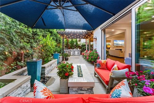202 Geyser, Irvine, CA, 92618-0884 | Card Image