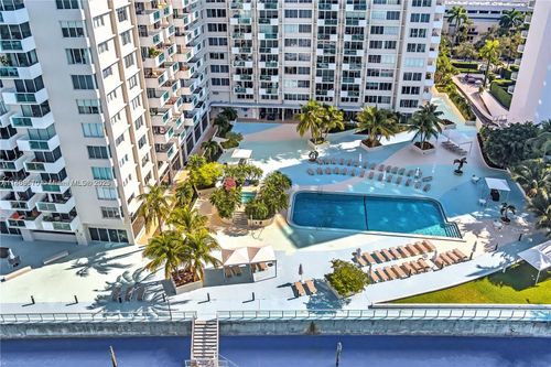 apt-1008-1200 West Ave, Miami Beach, FL, 33139-4320 | Card Image