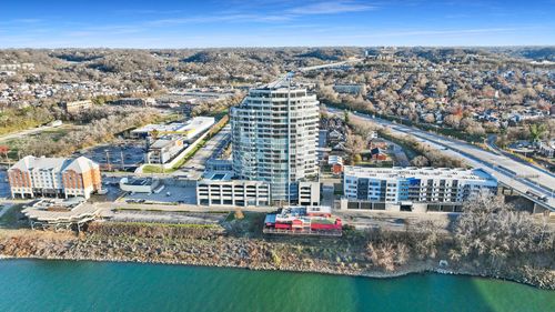 1801-400 Riverboat Row, Newport, KY, 41071-4522 | Card Image
