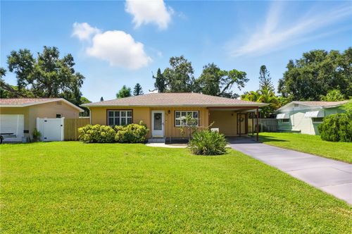 716 62nd Ave S, St Petersburg, FL, 33705-5718 | Card Image