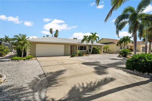 3471 Manatee Dr, ST. JAMES CITY, FL, 33956-2528 | Card Image