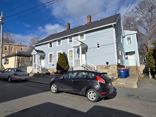 69-67 Austin St, New Bedford, MA, 02740-6915 | Card Image